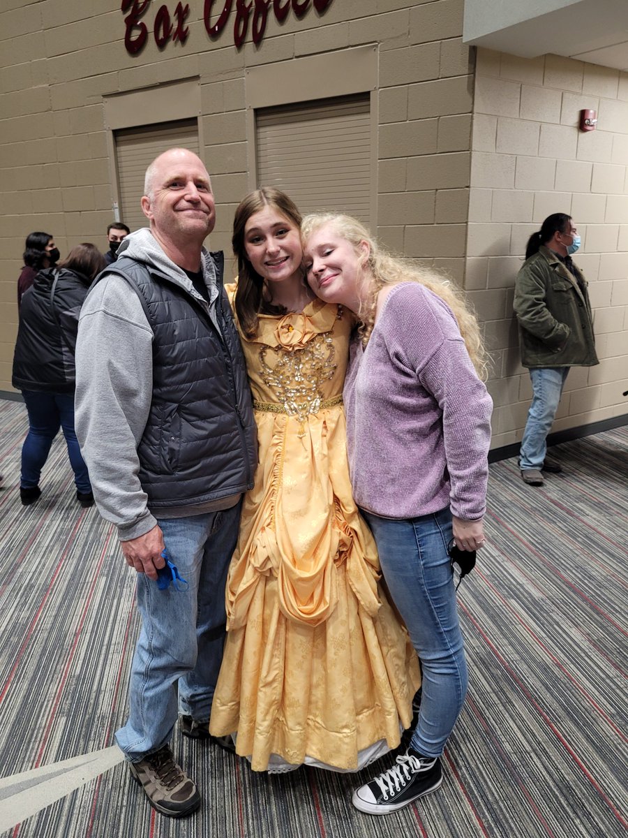 Mbronie109's tweet photo. The most amazing weekend performance of Beauty and the Beast from the Cast! Love my girl and all her friends! #isd109 #bvbobcats #isd109pride #argopride https://t.co/Km1lswCLH7