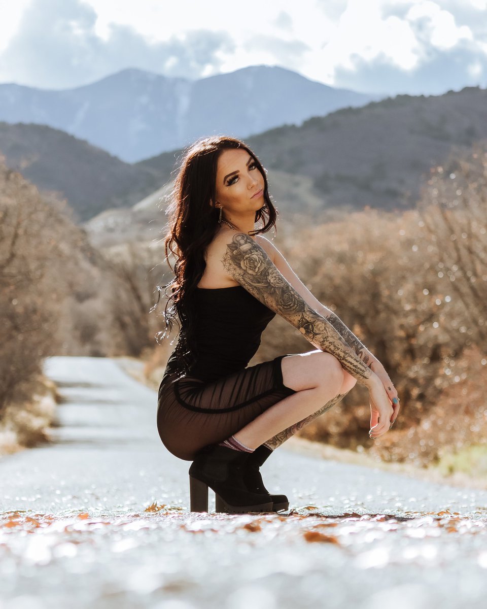 kassideewood's tweet photo. back on my worst behavior https://t.co/tvrCld0ADM