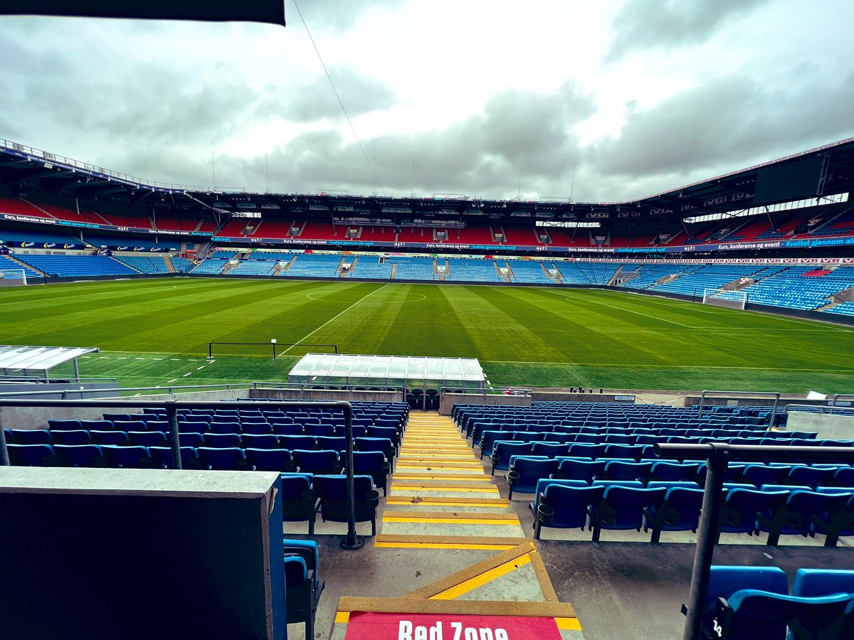 aostbo's tweet photo. I dag kan jeg stolt meddele at jeg hadde min første arbeidsdag hos Norges Fotballforbund. Jeg skal det neste året jobbe 100% med eFotball, noe jeg ser vanvittig frem til, og håper på å kunne bidra til å gjøre et allerede fantastisk iniativ enda bedre 🙌🏼⚽️🎮 https://t.co/XG91sRsWFl