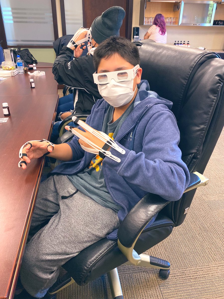 jackielconnell's tweet photo. Day one of an exciting partnership between Frontier School Division, University of Winnipeg and Cambridge University. Students from Wanipigow School in Hollow Water First Nation working through an engineering challenge with our colleagues from the UK! #engineers #STEM #design https://t.co/oN6IU9HX3F