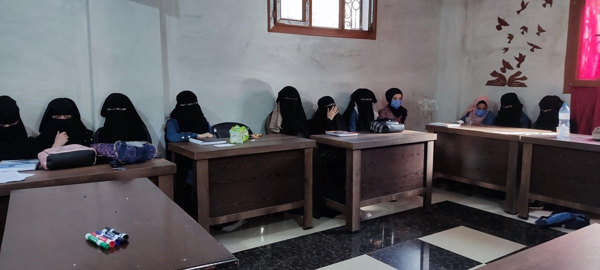 syrianetf's tweet photo. Our amazing team member Dr. Aya Alali gave a virtual presentation to the women at Tomorrow’s Dawn Women’s Center about dental care! #Syria #givehope https://t.co/fHMvpzME55