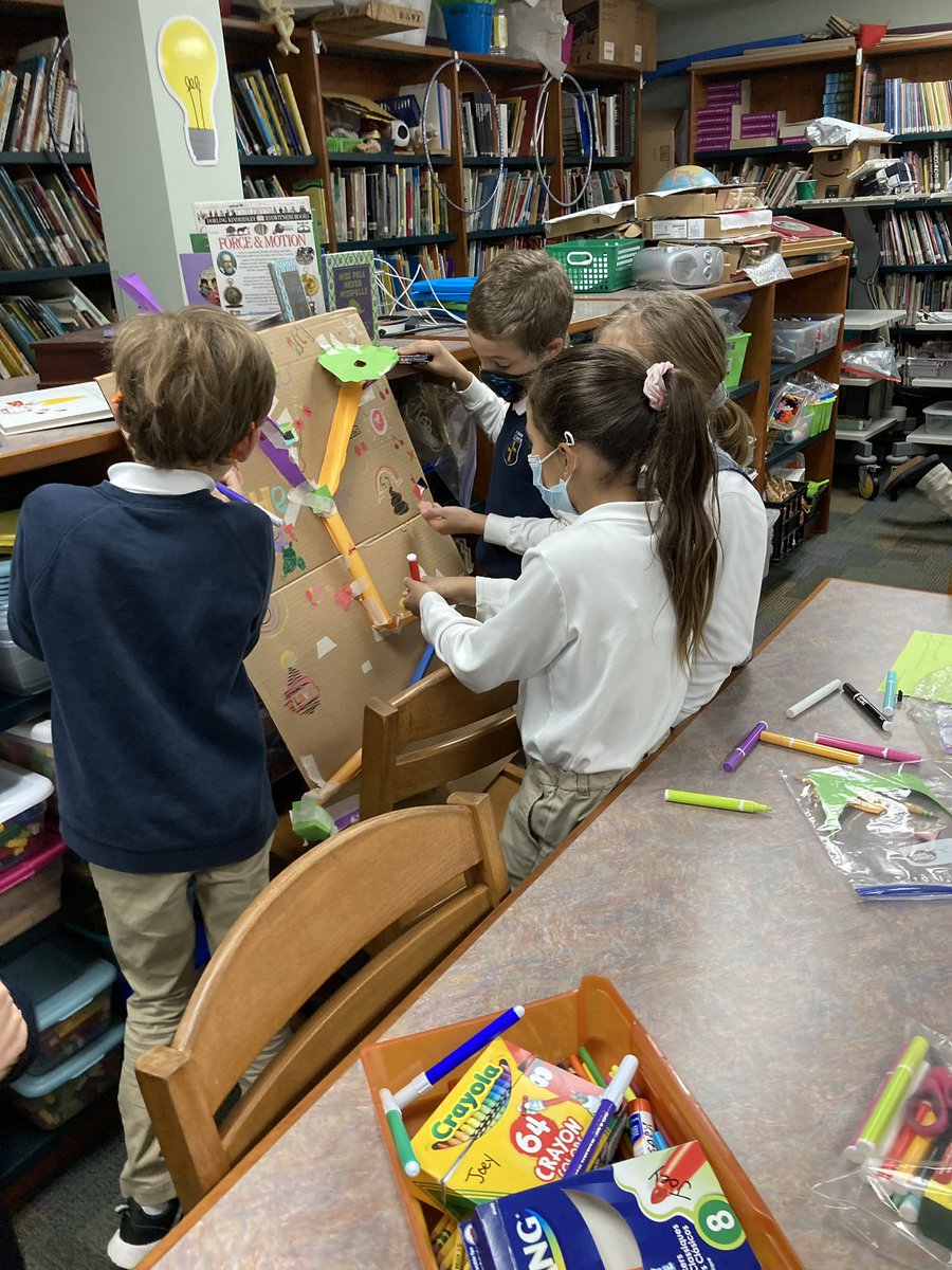 PJ23School's tweet photo. Today we celebrate National STEM/STEAM Day. STEAM (Science, Tech, Engineering, Arts, and Mathematics) education helps students of all backgrounds develop innovative mindsets with the ability to create and think critically.
#STEAM #STEM #ChiCathSchools #innovativemindsets https://t.co/dM2wadGoCo