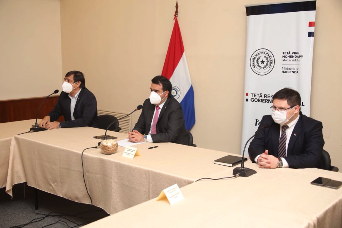 MEF_Paraguay's tweet photo. Trabajaremos en conjunto con Hacienda para que se pueda depurar la lista, que asciende a más de 5.000 beneficiarios de #Pytyvo. Para mañana esto podría estar resuelto, comentó el presidente del @IPSParaguay, Vicente Bataglia https://t.co/qWOwLviciU