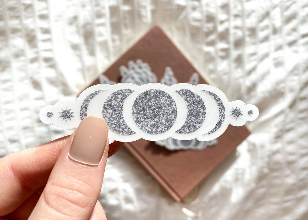 MichaelaHobson's tweet photo. It's been a long time coming but I've finally added a silver version of my moon phase vinyl sticker to the shop!😊 

It's waterproof, weatherproof and dishwasher safe so great for water bottles, laptops and even car decals

Take a look here - https://t.co/A2i3gAQFNK

#stickershop https://t.co/ffu8GKzuih