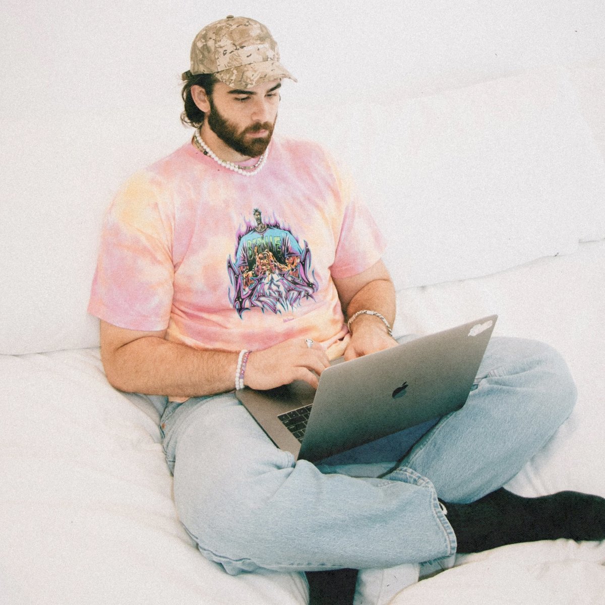 ostonox's tweet photo. me editing any video thinking of new ways to call hasan old and a liberal https://t.co/pofp27pyWS