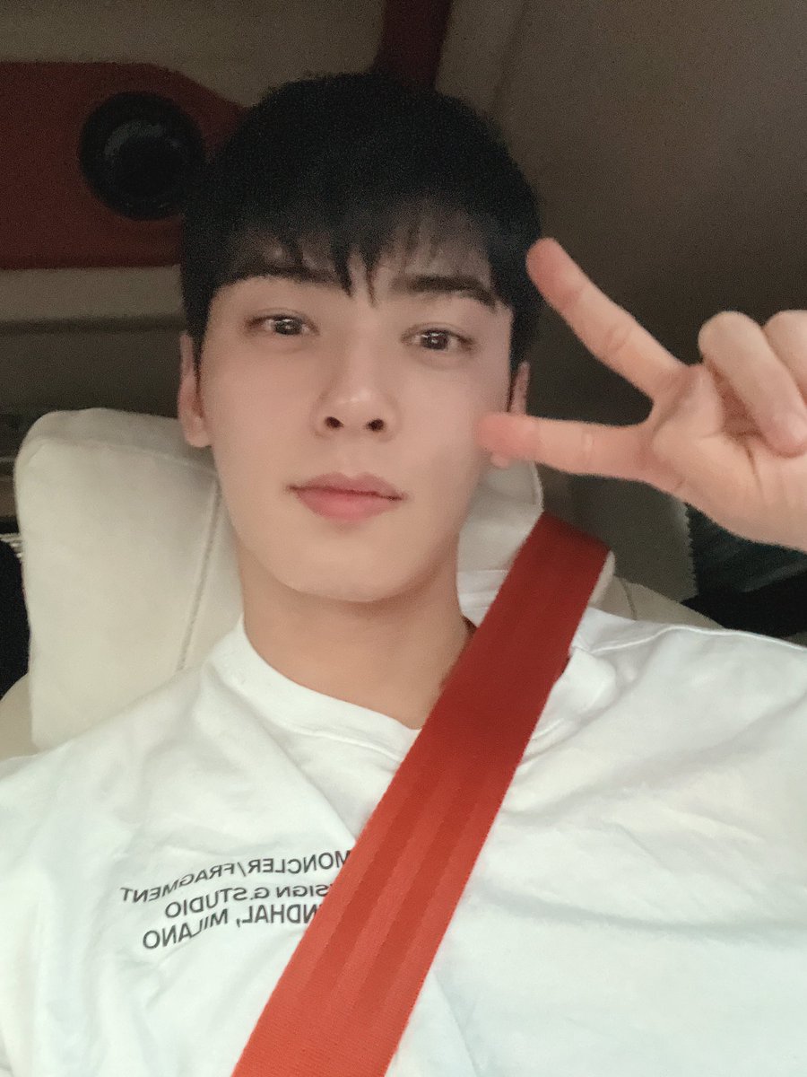 eunfolder's tweet image. i miss him