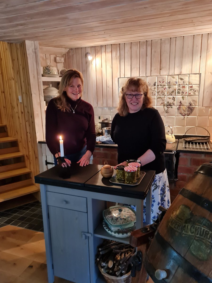 therealfoodcafe's tweet photo. Meeting with the Scottish Food Doyen, Wendy Barrie @wendygoodfood #ScottishFoodGuide
Stimulated lots of discussion about all kinds of current challenges, not least, hospitality recruitment + other food tourism topics. Thanks Wendy and Husband Bosse. 🏴🇸🇪😋 https://t.co/qach5pcSIF