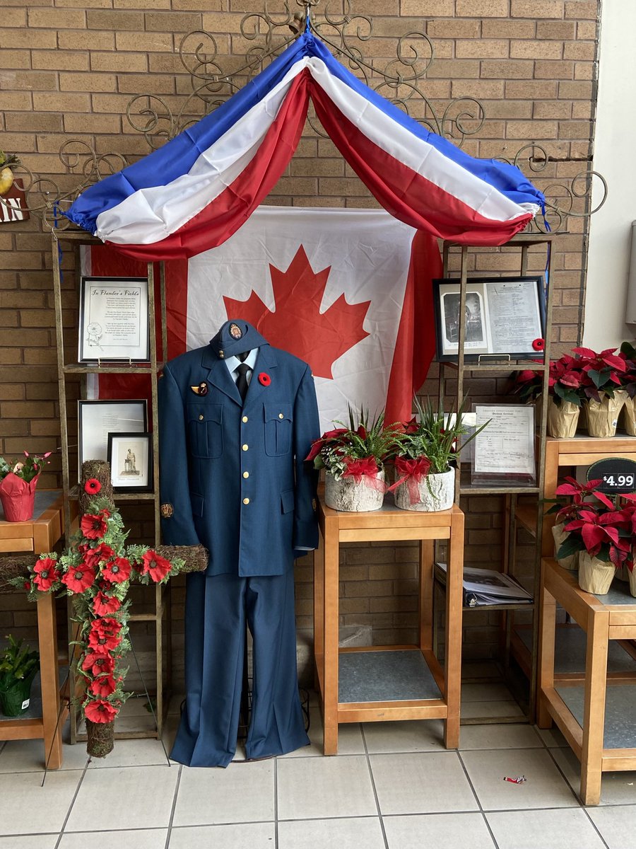 grlbmusic's tweet photo. Thank you to aboriginal veterans for your service. This display is at the Port Colborne Sobeys. #nationalaboriginalveteransday #LestWeForget https://t.co/3Na4YJ11o9