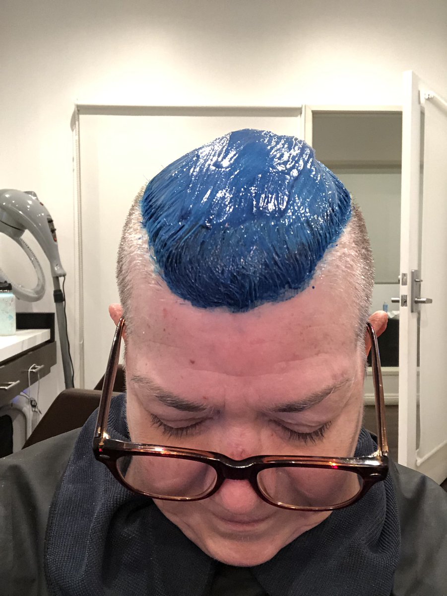 realleadelaria's tweet photo. I'm blue da ba dee da ba di https://t.co/dUb04sRE4V