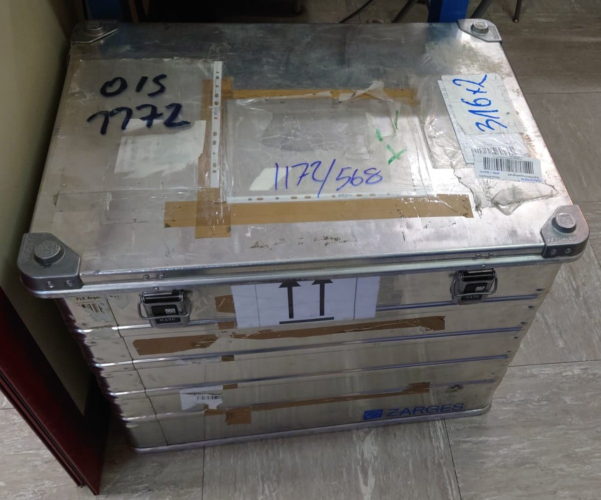 DUSTER_project's tweet photo. #DUSTER2021 is finally back home at @INAF_IAPS! 

My journey is not over. Next step: the collector will be analysed @ Capodimonte Astronomical Observatory, Naples. Can you guess how many stratospheric particles are in there?? 

@HemeraH2020 launch campaign, Kiruna Sep 21 https://t.co/HsmhcnpjNX