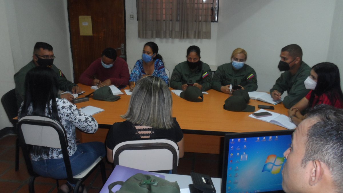 Unefa_Portugues's tweet photo. #08NOV21 En @Unefa_VEN #NucleoPortuguesa Cnel. Iván Gómez Decano, llevó a cabo reunión con jefes de áreas y equipos, fin bajar lineamientos de emanados @rectorado_unefa @angiolillofp @LlanosUnefa @SalaUnefa @Educacion_MPPD @gestion_zulia @VasypcUnefa https://t.co/5dcGLIMVEW