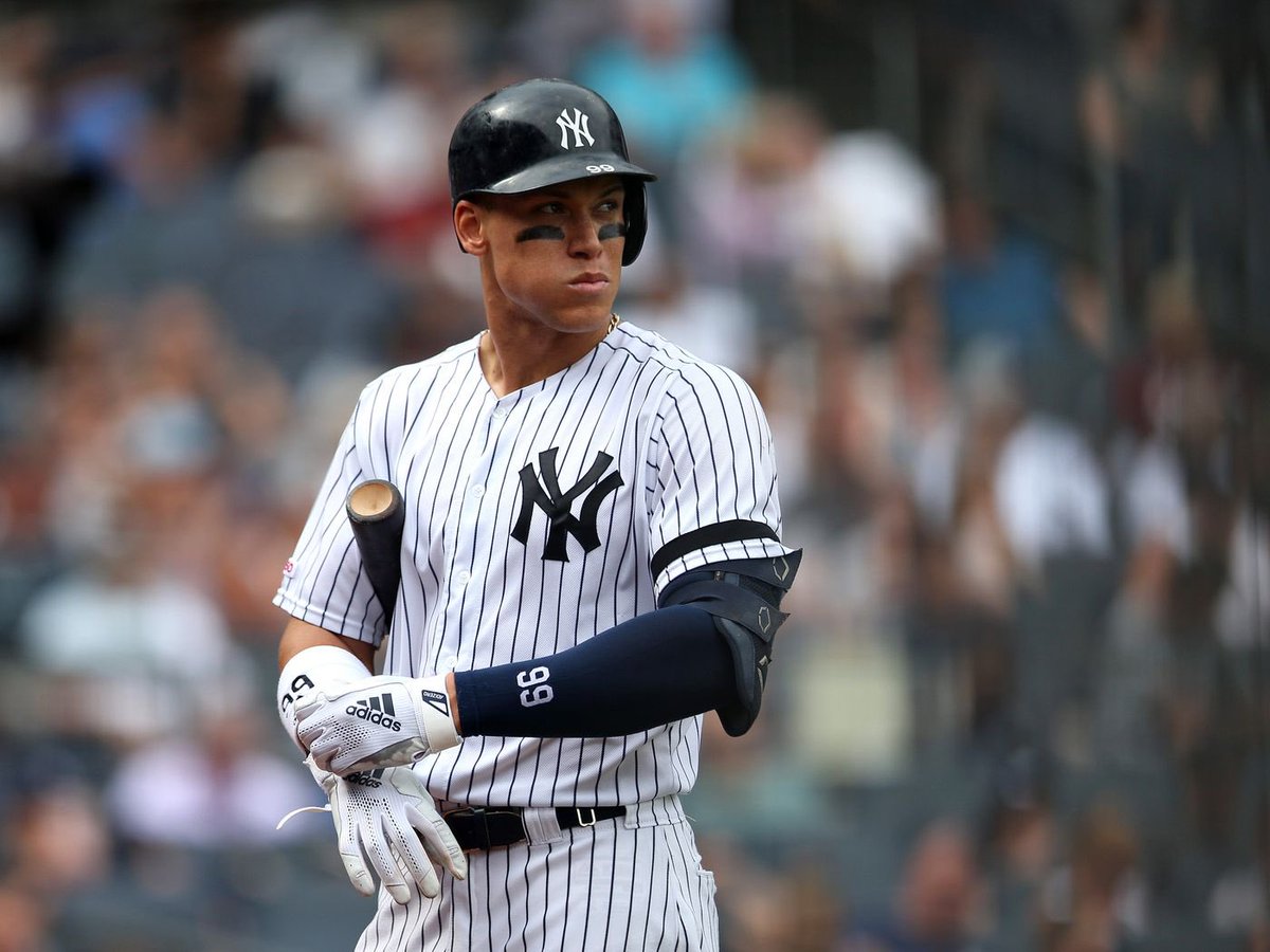DanielKimW's tweet photo. When Hoy Park arrived for 1st @Yankees camp, he barely spoke English and had no friends. He would eat alone until @TheJudge44 showed up one day and sat w/ him. Judge would wait until Park finished. In an interview w/ MBC, Park said Judge is a super star in so many ways. #Yankees https://t.co/GwHOb79Yjw