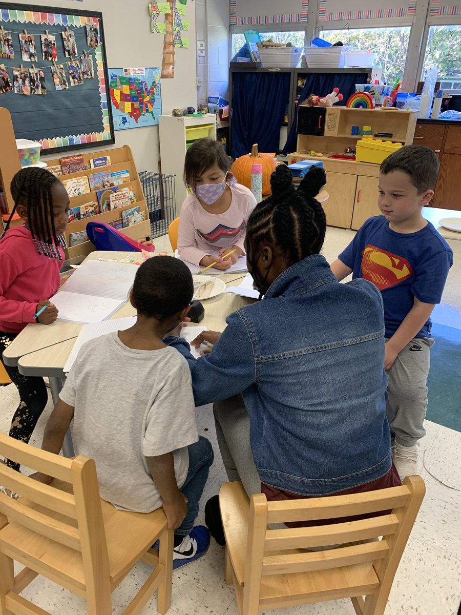 shellidavis's tweet photo. KC loves working with our 5th grade buddies! @WilemonSTEAM https://t.co/arQTfRW8rT
