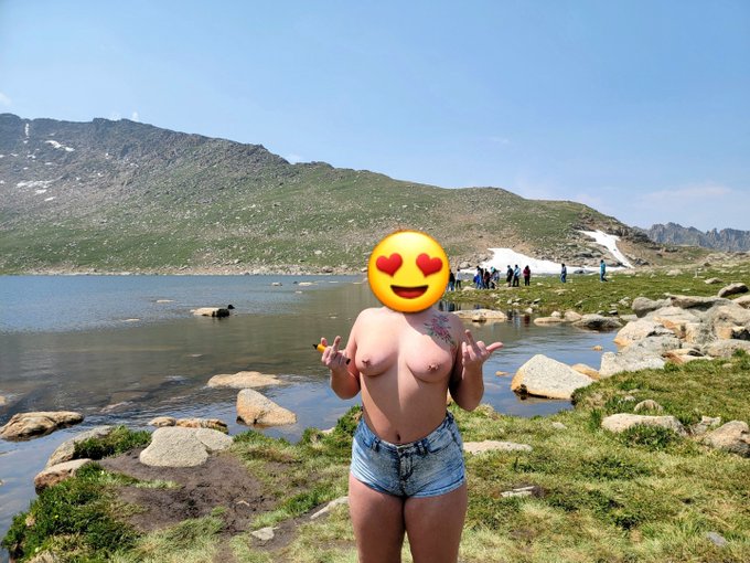 Guess what? My onlyfans is ONLY 5 DOLLARS right now to join ♡ and I make a sex video with everyone who