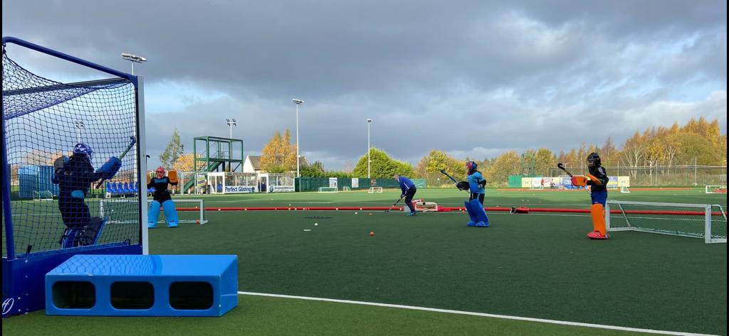 nextlevelgka's tweet photo. Brilliant goalkeeping sessions yesterday.

Fantastic to see new goalkeepers, as well as existing. 

@UddyHockey 
@ClydesdaleHC 
@Western1898 
@Kelburne1969 
@FernhillSchool 
@ScottishHockey https://t.co/DwrDaGtR9E