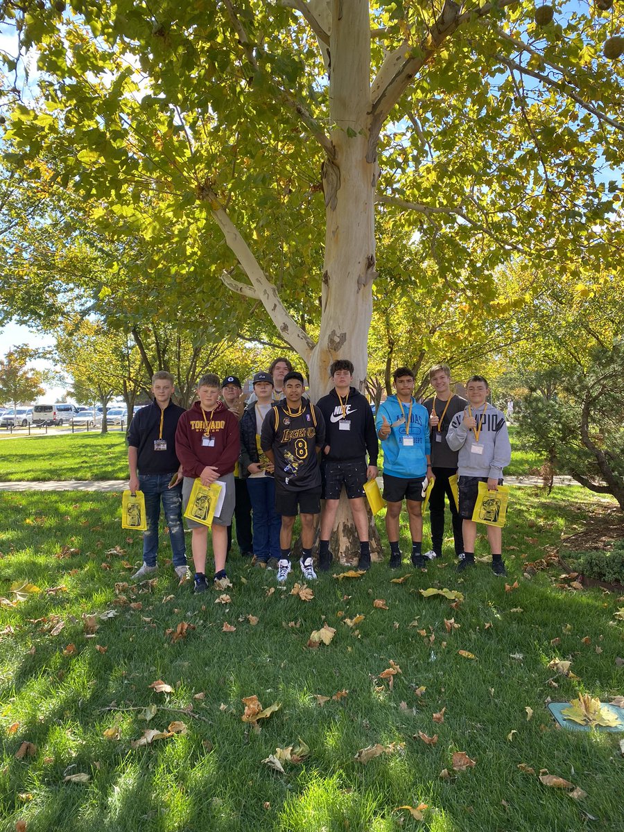 StephRenee40's tweet photo. It was a beautiful day to visit the University of Central Oklahoma!  Thank you @ok_gearup for providing this opportunity for our freshman! #chsok #cpsreds https://t.co/rbawgYkB2C