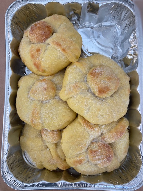 Stephmacfadyen's tweet photo. A handful of 6th grade students volunteered to make Pan de Muerto, a common food for Día de los Muertos! Students baked the bread and brought it in for the class to try. They did an amazing job!! So fun and tasty. https://t.co/4Fe2M0sR1k