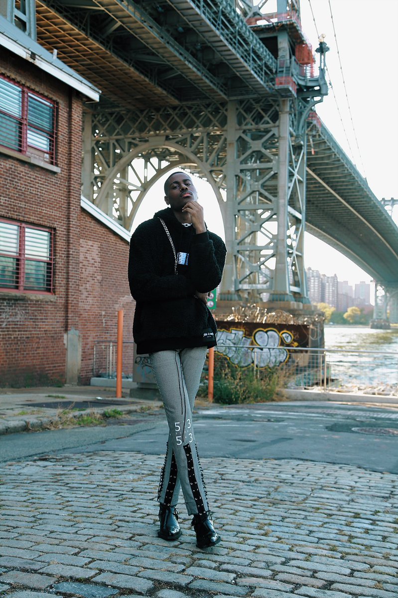 FromJustinToKe1's tweet photo. “Daddy Long Legs” 

New Collection from @sonsofdavid ✨

Model- Me 

photographer- @miketubereuse @mikemilanphotography 

#sonsofdavid #fashion #style #art #meta #mensfashion #gq #streetart #explorepage #exploremore https://t.co/doax6V3m9J