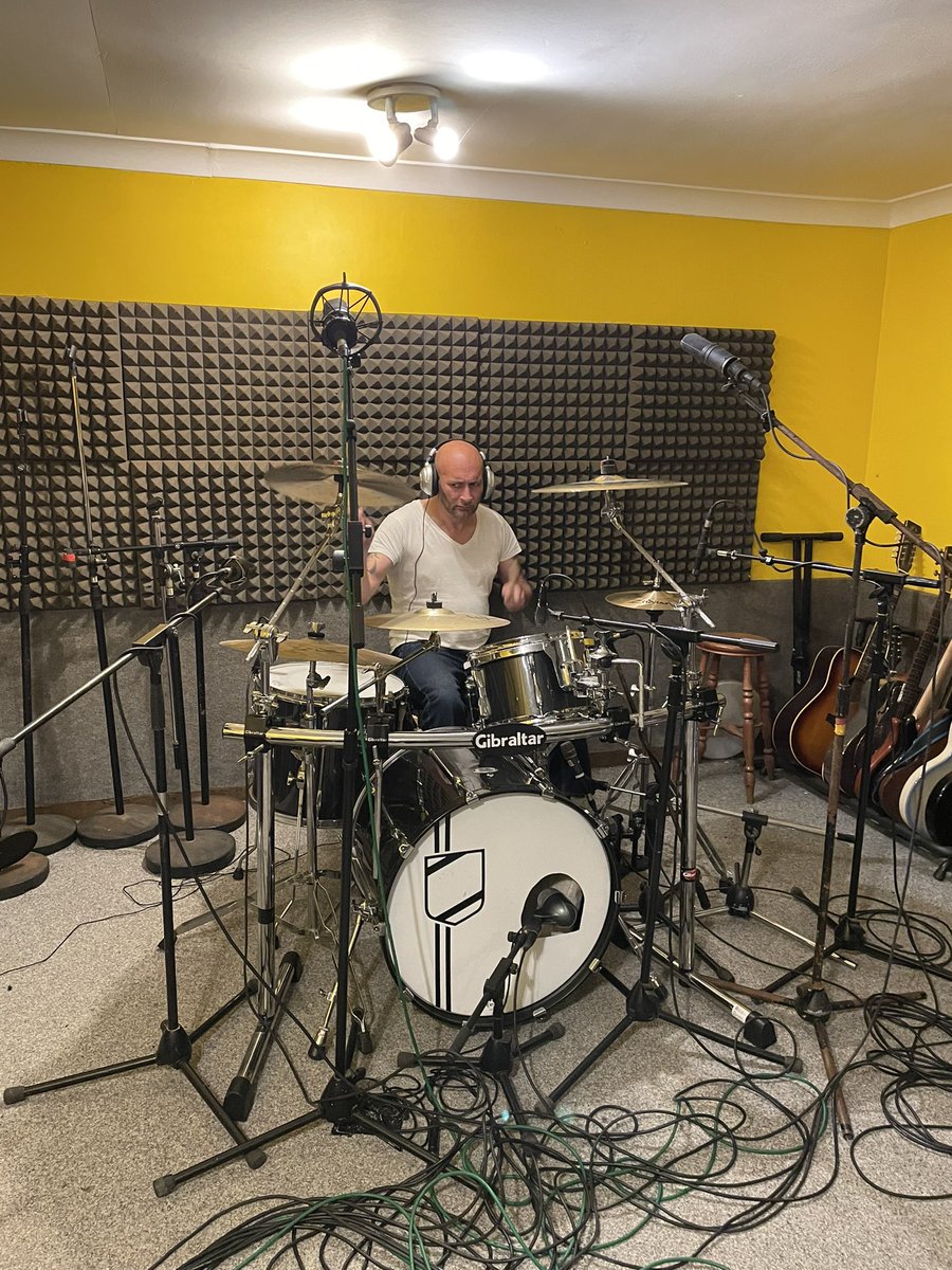 CafeWah's tweet photo. Studio Time https://t.co/MqAaegn9gc