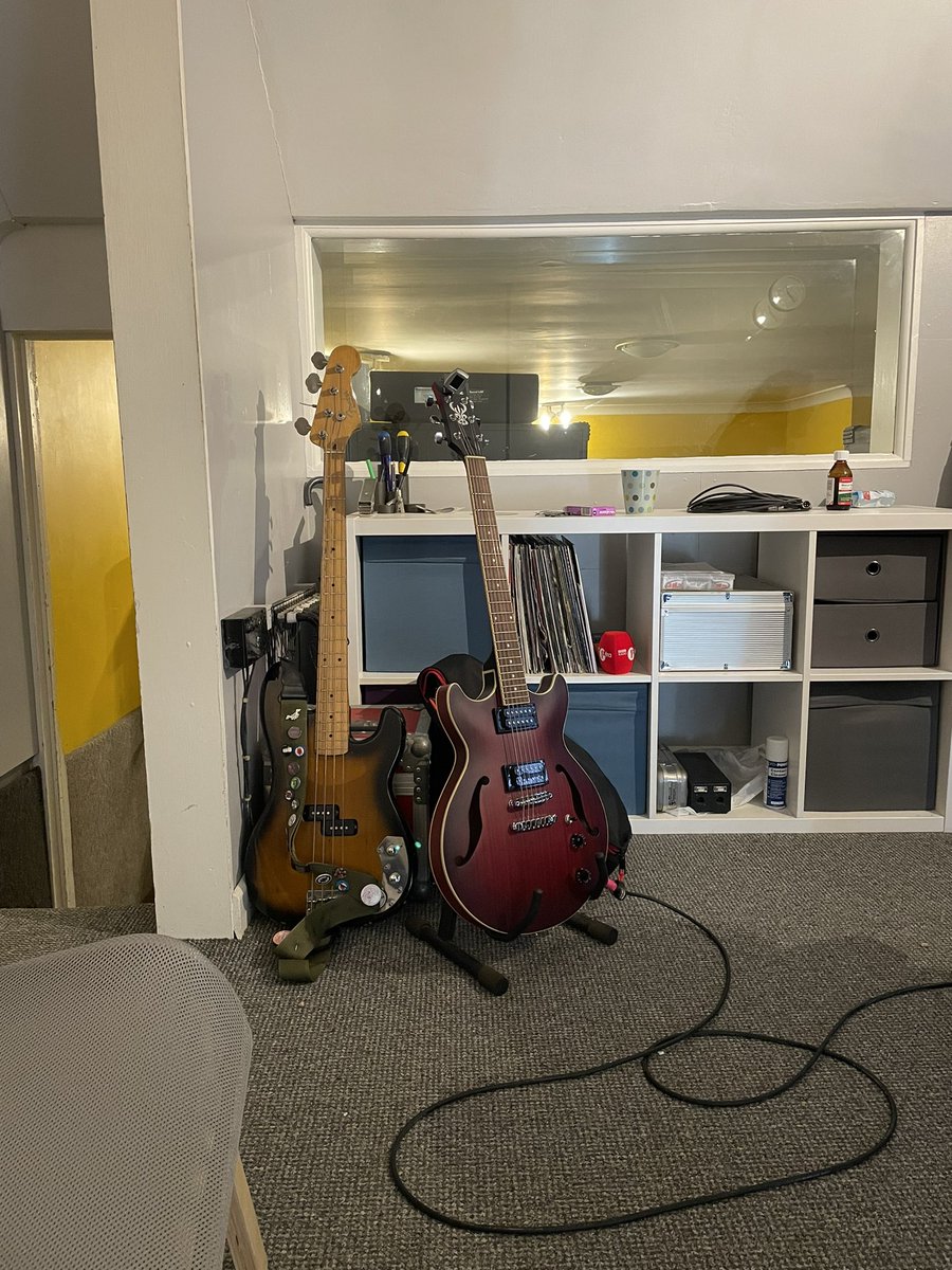 CafeWah's tweet photo. Studio Time https://t.co/MqAaegn9gc
