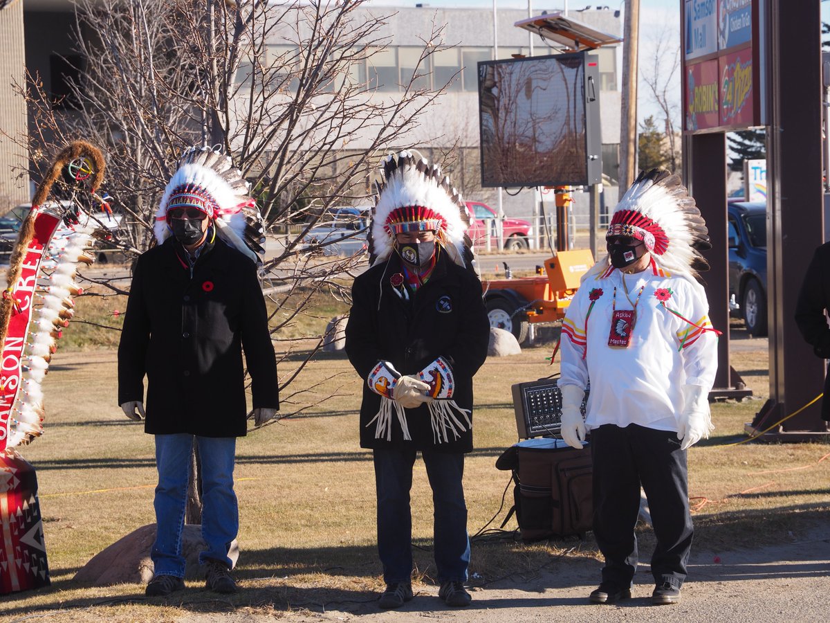 SamsonCree's tweet photo. @SamsonCree Remembrance Day Ceremony November 8, 2021, at #SamsonCree All Four Nations Chiefs present along with Councilors. #Veterans #RemembranceDay2021 #MontanaCreeNation #LouisBull #ErmineskinCreeNation #Legion https://t.co/utvV2mQGxi