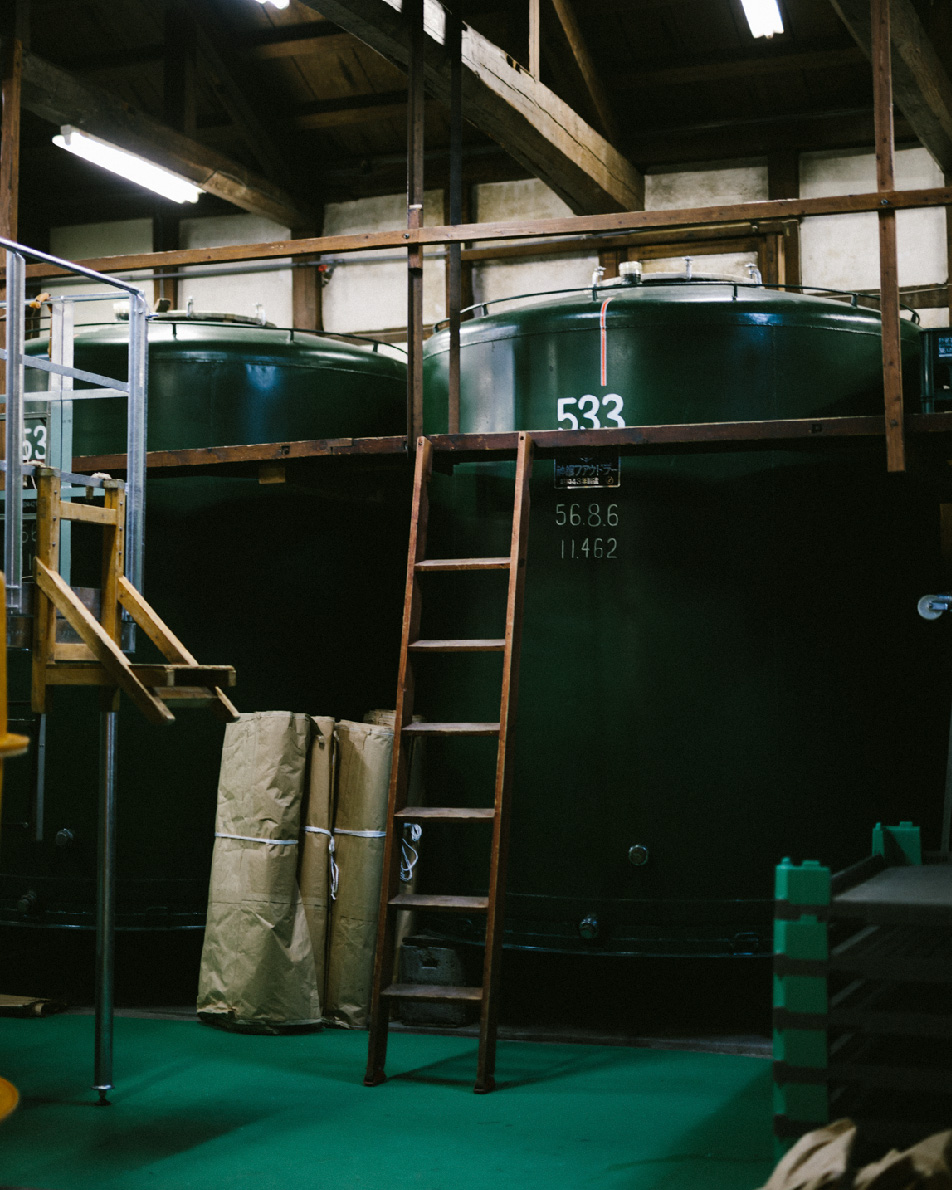 Tanaka1789's tweet photo. Starch to sugar and sugar to alcohol. This "multiple parallel fermentation" is part of the process that gives sake its uniqueness. https://t.co/rohVhMDpHj