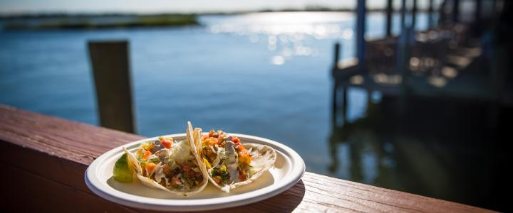 TacoSeattle's tweet photo. Mondays are hard, and with summer coming to an end they're getting even harder! Try to stay positive but imagining you on the boardwalk with a plate of deliciousness in your hand, wind in your air and the slight smell of the sea to take your mind off the worries of Monday. https://t.co/Kg2meXXxz7