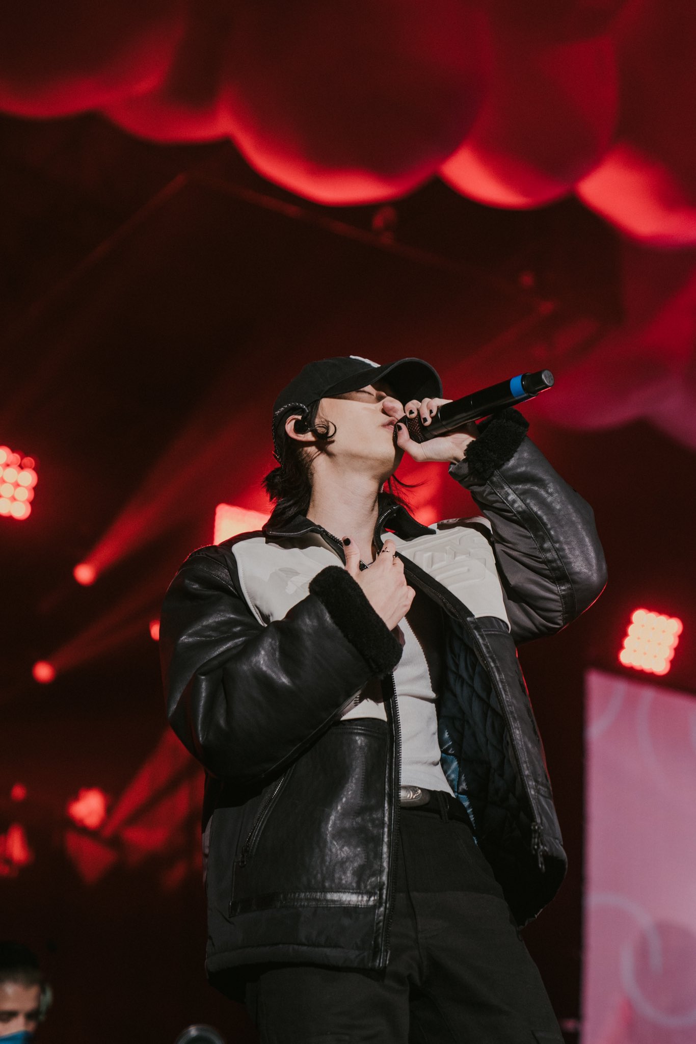 keshi on Twitter "HEAD IN THE CLOUDS 2021 88rising https//t.co