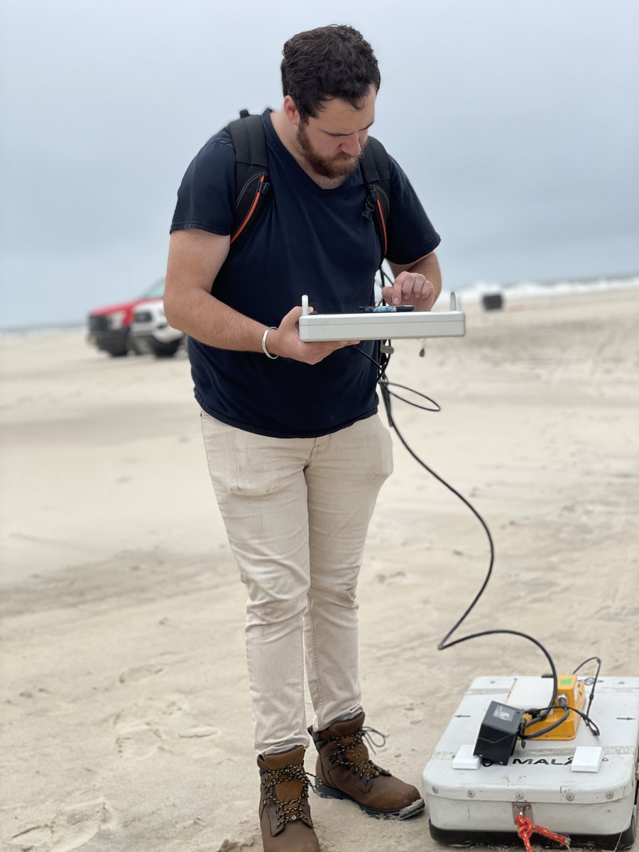 RUNgeophysics's tweet photo. Our @TerraOnTheRocks using ground penetrating radar on Assateague Island to investigate saltwater infiltration dynamics in hopes of improving accuracy and resolution of hydrologic models (see last photo for some impressive wildlife research we ran into!): https://t.co/sgeONfmB7c