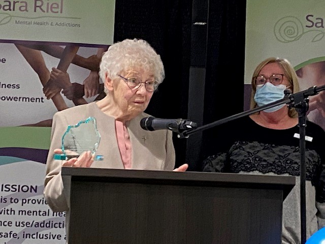 Sarariel1's tweet photo. Sara Riel’s Celebrate 150 event, included speakers and recognition of the founder and first Executive Director, Sister Jean Ell one of Manitoba’s 150 Women Trailblazers. @cathycox, @compassion1844, @caissepopclare, #NellieMcClungFoundation, #MB150 https://t.co/n8uaFhuYVF