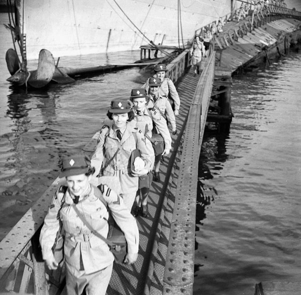 CanadianForces's tweet photo. Imagine it’s 1941. The #SWW has left a manpower shortage in the forces, and you (a woman) have just learned that as of Aug. 13, you can serve the country for the 1st time in Canadian history. #CanadaRemembers  the work of the Canadian Women's Army Corps and their contributions. https://t.co/1L7DSzTbjJ