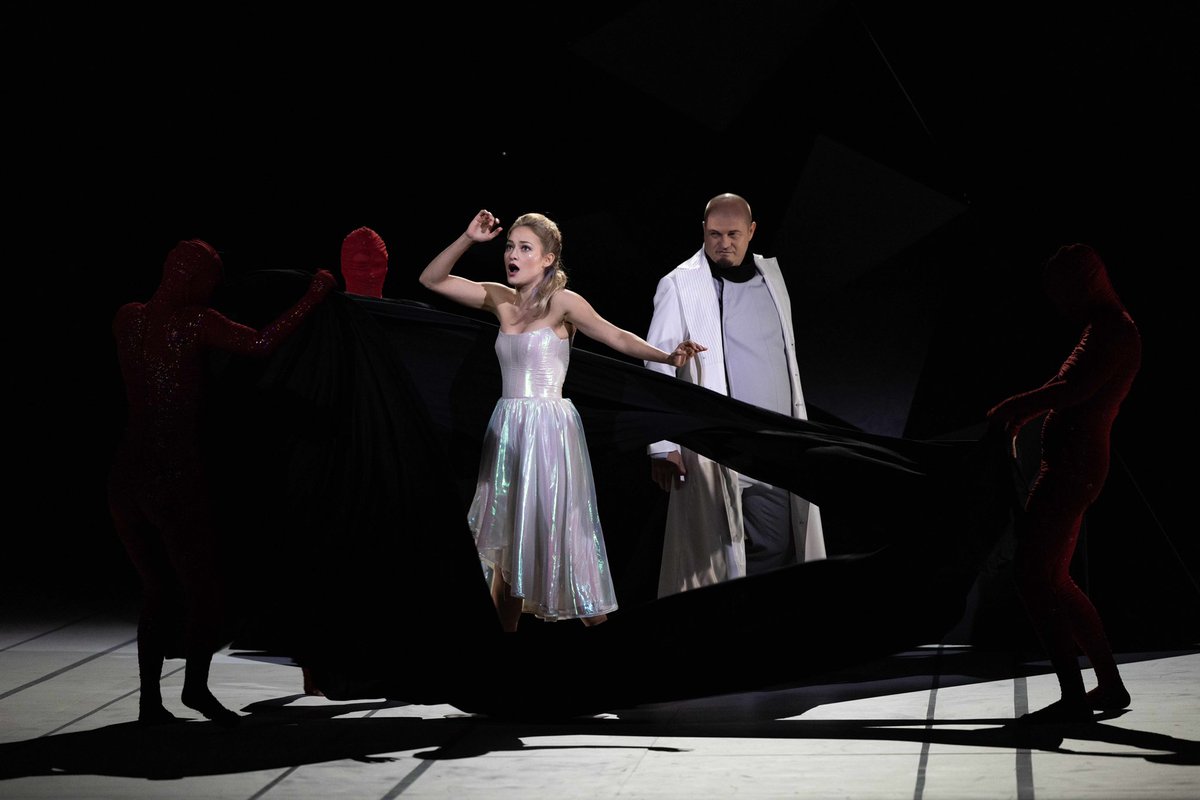 nikagoric's tweet photo. Some memories captured by wonderful Darja Štravs Tisu from our recent Die Zauberflöte
#house #role #debut #pamina #mozart https://t.co/180yDALID1