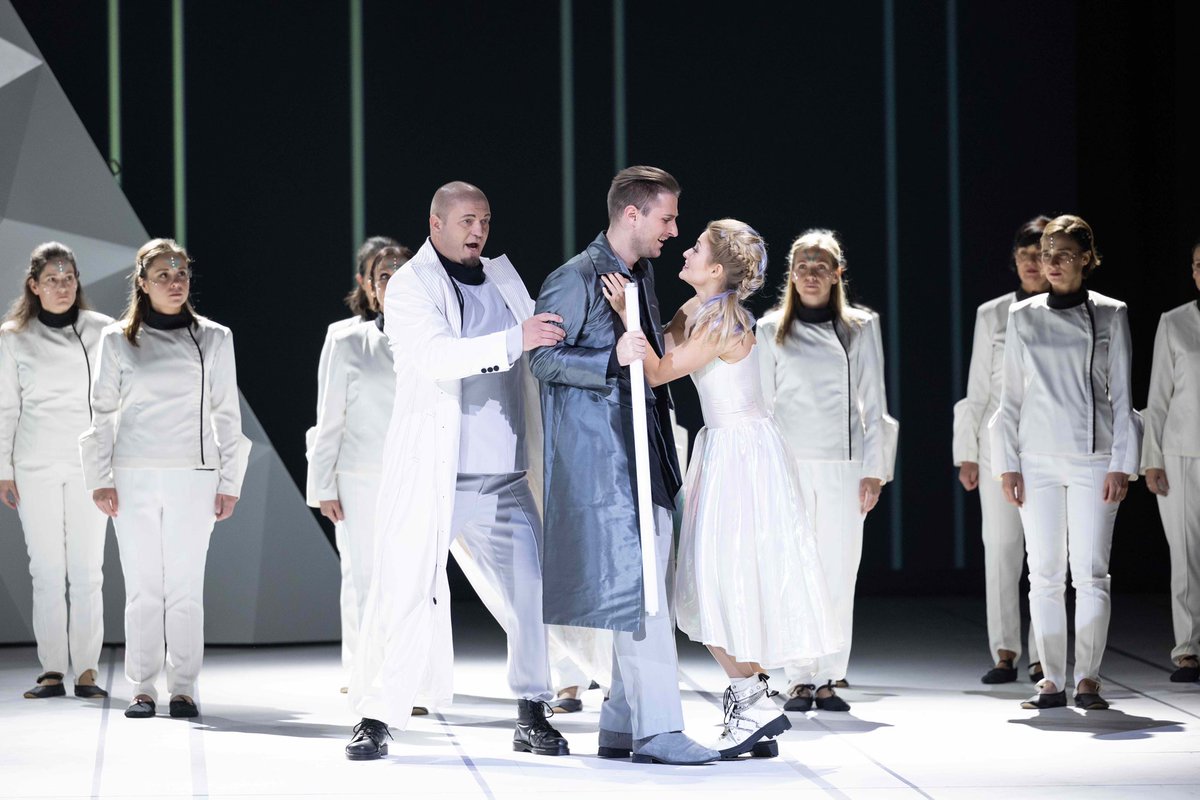 nikagoric's tweet photo. Some memories captured by wonderful Darja Štravs Tisu from our recent Die Zauberflöte
#house #role #debut #pamina #mozart https://t.co/180yDALID1