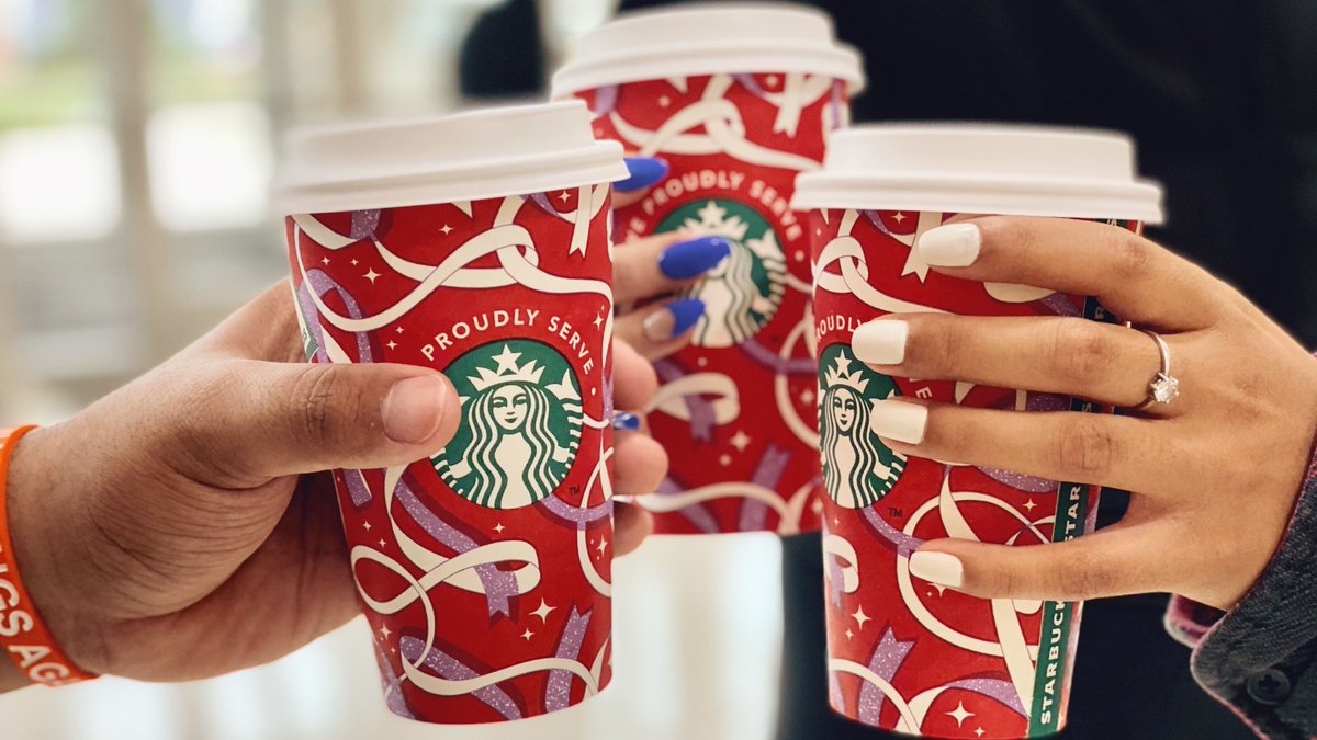 MustangDining's tweet photo. Holiday drinks are back at The Coffee House😍
...
Enjoy these favorites while supplies last-
• Sugar Cookie Almond Milk Latte
• Caramel Brulee Latte
• Peppermint Mocha
• Toasted White Chocolate Mocha
...
#mustangdining #smsu #smsudining #mustangeats #holidaydrinks https://t.co/jFcyKGVTkZ