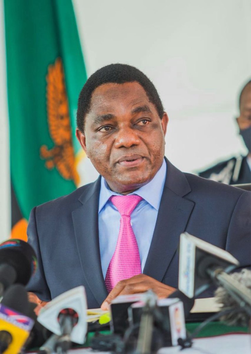 HHichilema's tweet image. We’re employing an extra 11,200 healthcare staff, to fight #COVID19 and raise the standard of healthcare in our communities. As you’ve seen today, we’ll work with partners like 🇩🇪 to improve access to nutritious food and clean water. 
#EmbZambia #SeedsOfProsperity #ZamBudget2022