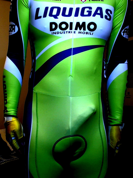 Radsportler1's tweet photo. Hot cycling pics https://t.co/5qQp4LqvSv