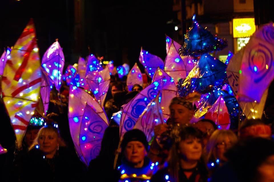 Lantern Making workshops for Families will be on  Sat 20 &amp; 27 Nov at 11.00 in #Sheerness Library at the Gateway 38/42 High St Make a beautiful Lantern for the Parade on Sat 4 Dec startIng at MacDonalds  16:00

Call Chris on  07775712306 to book.
#sheppey #isleofsheppey #swale