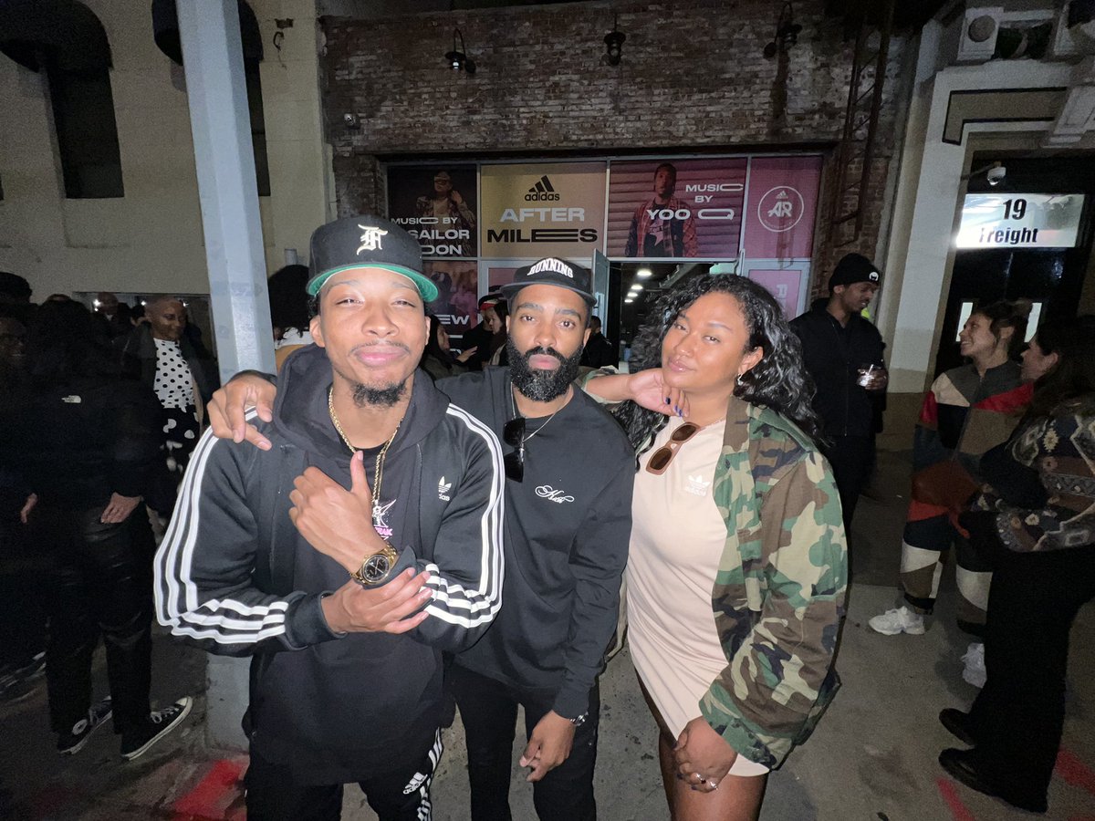 ItsYooQ's tweet photo. Shouts to the good folks at #AfterMiles. What an event powered by @adidas. @akennmai and myself put on a show! Wow!
.
.
Visuals and energy was soo on point! Love always https://t.co/y8OpGWWPkd