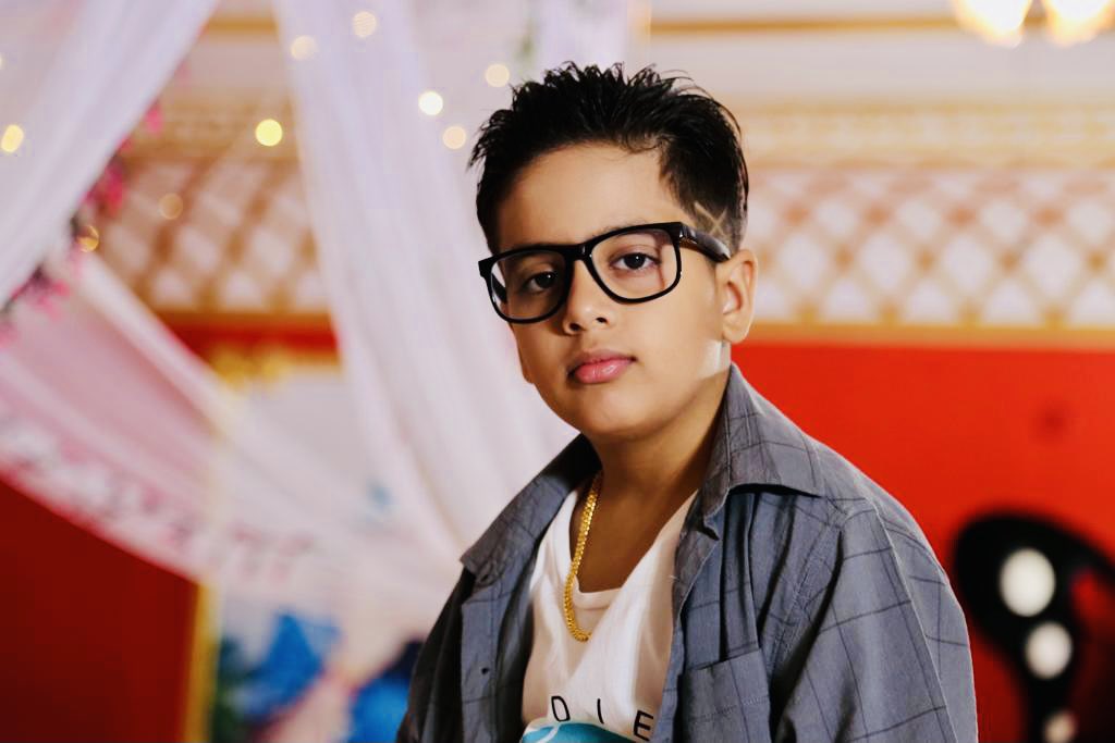 preet0987's tweet photo. Happy Birthday son🎂🎂😘God bless you with good health n happiness 🙏🏻😘love you always https://t.co/UjD6n09HBM