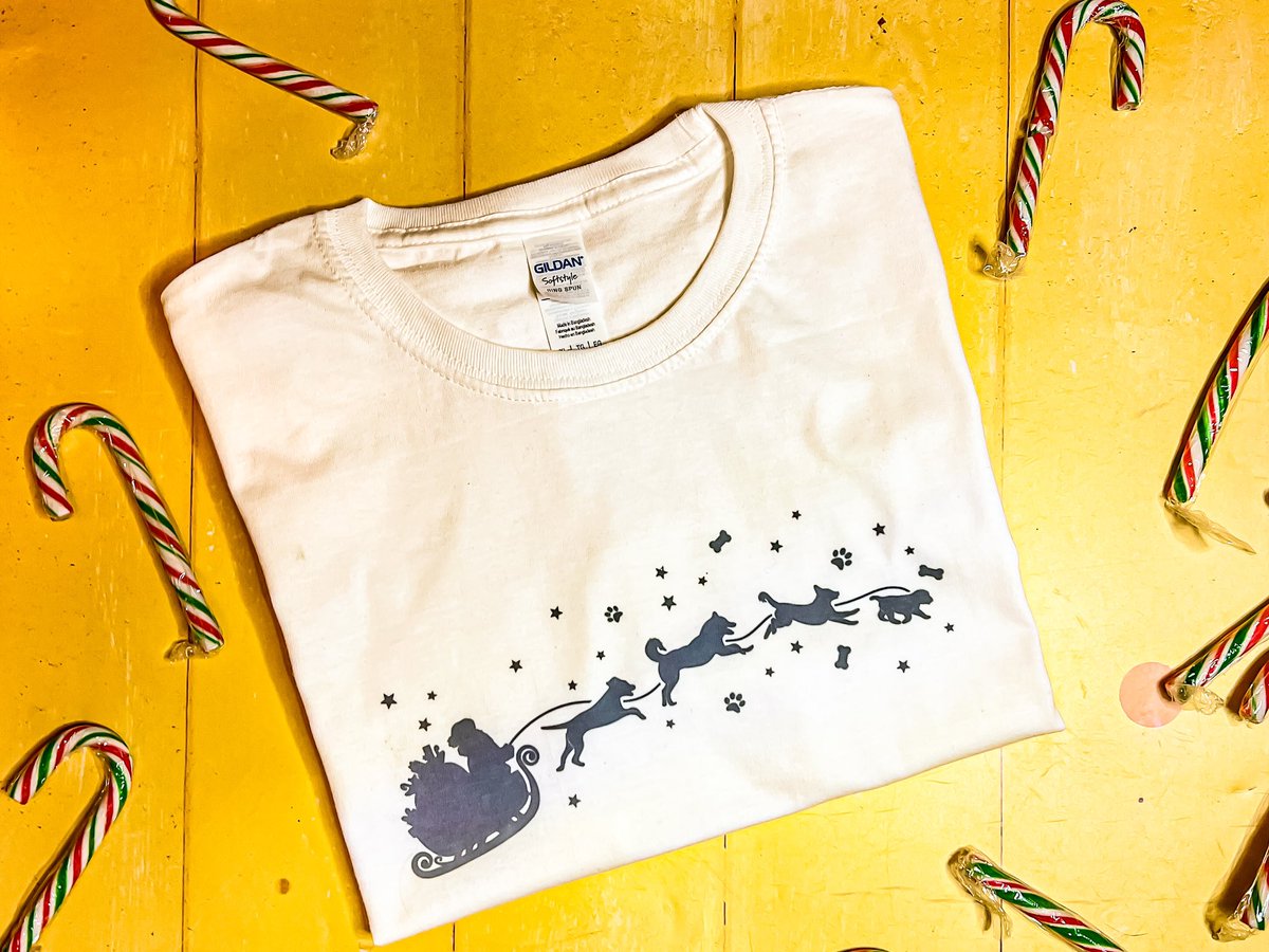 MandyCharlton's tweet photo. The first design in our Christmas collection, “The flight before Christmas” featuring adorable dogs pulling Santa’s sleigh, get it here - https://t.co/JlxZIe3jCw #Christmas #giftideas #smallmaker https://t.co/2mJNiLRqAm