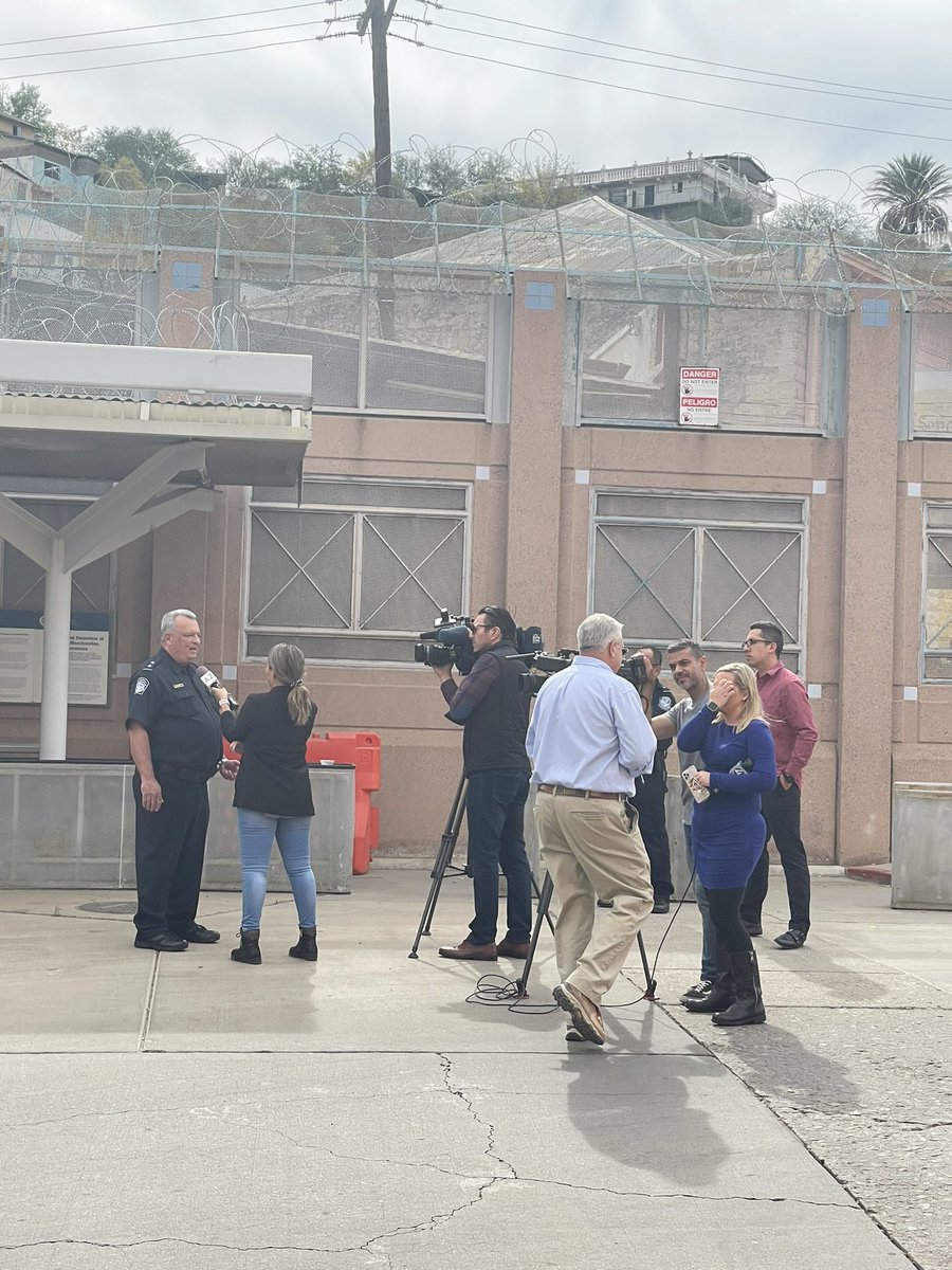 tbreadnwater's tweet photo. Residents in Nogales, Arizona are excited about the reopening of the border to visitors and shoppers, since Mexicans provide a major boost to the economy.  More coming up on @AZ360show, @azpmnews with @lorrainerivera . https://t.co/83fPjUYPqV