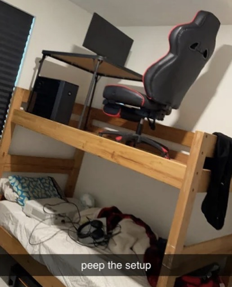 GhostTriggerTM's tweet photo. Hey #Triggersquad rate this set up!! 😂😂 https://t.co/2iXAYXUCql