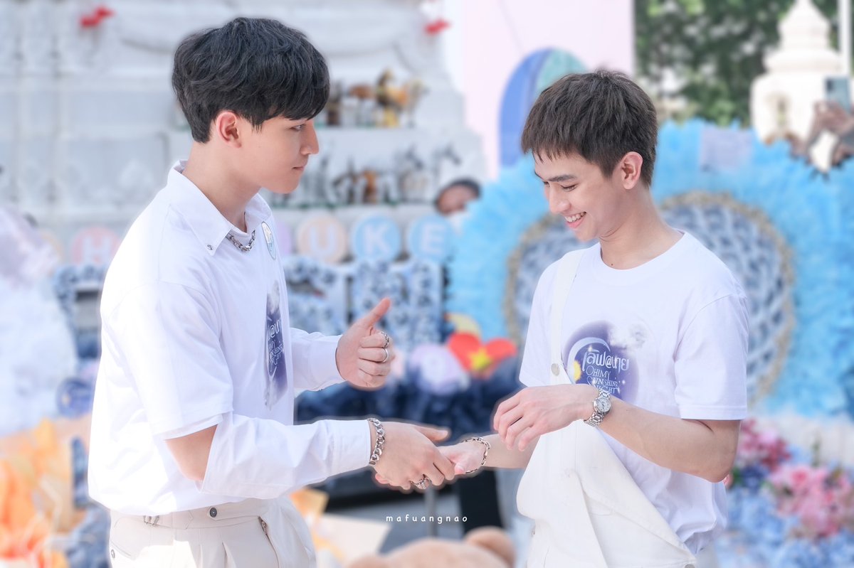 mafuangnao's tweet photo. ไม่มีไรหยอก อยากจับมือเฉยๆ 😏

#บวงสรวงLoveAt9 
#เจ้าแก้มก้อน #โอห์มไง https://t.co/chIQzcK9DL