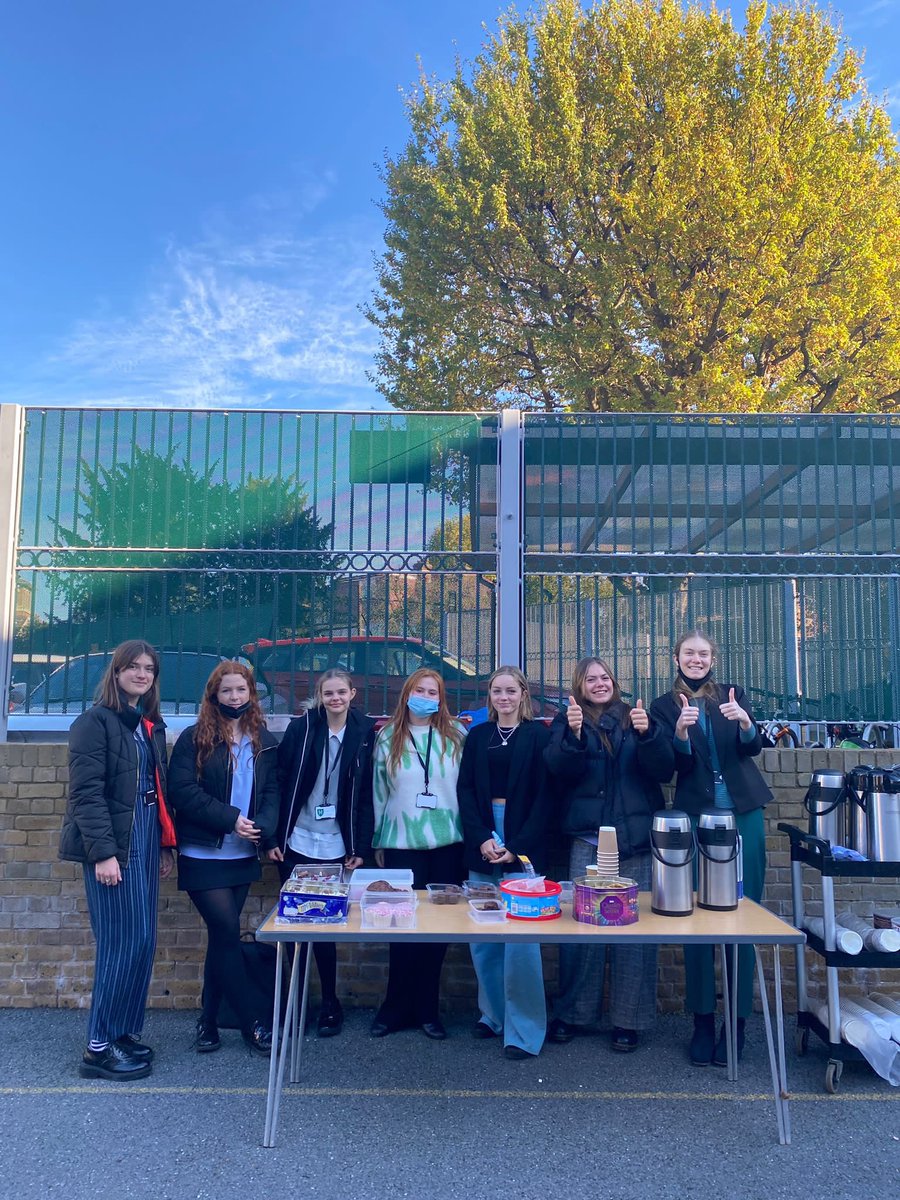 under_1_sky's tweet photo. Surbiton High School has chosen #UnderOneSky as one of their charities this year &amp; they kicked it off with raising £200 in a bake sale.  Thanks girls!!!! 🙌🏽❤️🤩 https://t.co/74lgdrpG7F