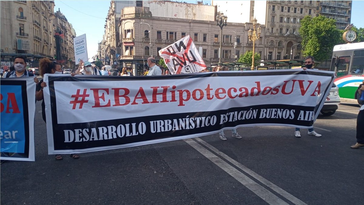 C2Roxi's tweet photo. Entregan viviendas Procrear en uvas.Donde queda la dignidad de la vivienda propia dentro de 15 años cuando ya no la podamos pagar?#ConcentracionUVA
#HipotecadosUVA 
#CreditosUVA
#SolucionUVA
#conUVAnotevoto
@alferdez @CFKArgentina @jorgeferraresi @SergioMassa @MalenaMassa https://t.co/LLqIH63Rba