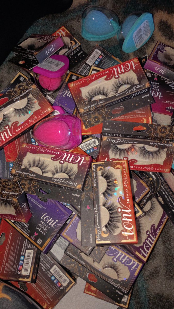 queencxb's tweet image. Scored my very first full ioni lash collection that I have never seen before! 😮‍💨😱✨

#ionilash #lashes #ioni #ionibar