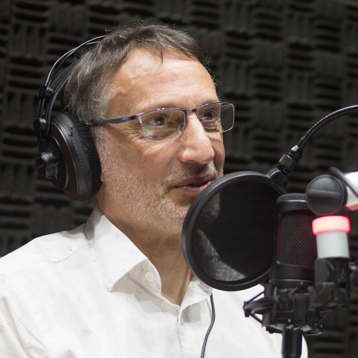 ceacu_uy's tweet photo. Compartimos la entrevista de hoy al socio @FedeM0reira de @LamayorUY en @lacanoa_radio.
Federico converso con @BarnabeDiego sobre sus proyectos y sus pasiones. 

👉https://t.co/B5LUDmkqzy 

#cultura #culturauruguay #gestioncultural #sociosceacu #artes #cultural https://t.co/xvH280oSTQ