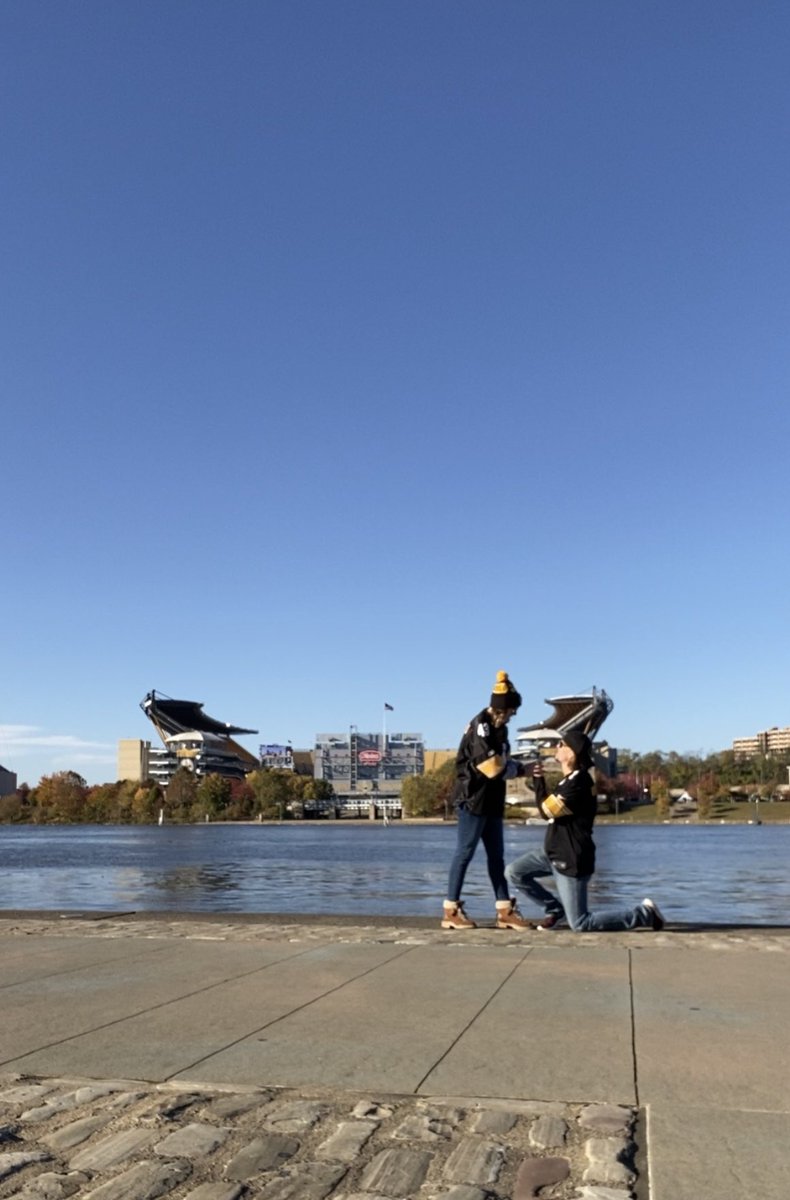 Samifred1997's tweet photo. Best Birthday Ever!! Now we just need a win!!!! #SteelersNation https://t.co/RnMdx6T6xx