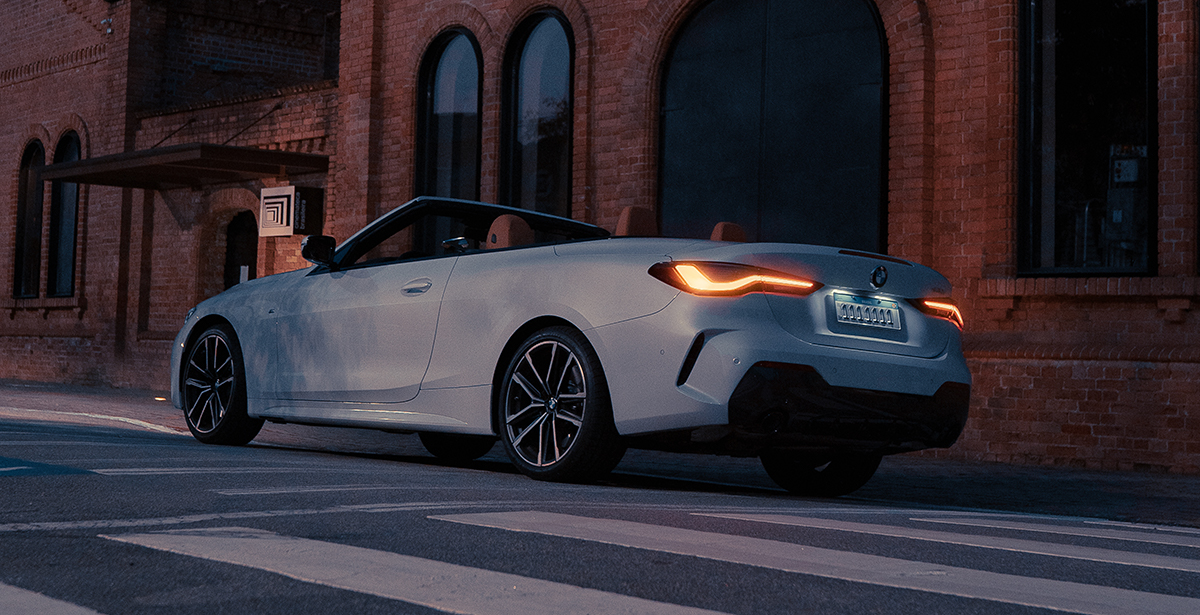 BMWBrasil's tweet photo. No BMW 430i M Sport Cabrio, você não vai querer que a noite acabe. #BMW #430i #Serie4 #conversivel #cabrio https://t.co/hwWNZoU8PV