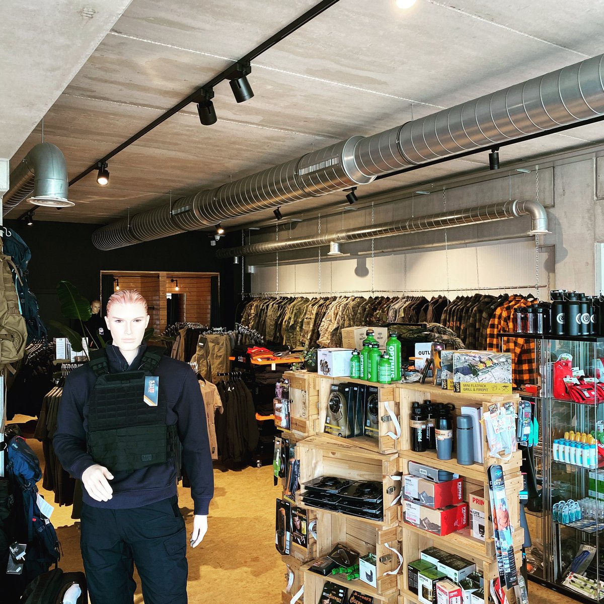 MathieuWicke's tweet photo. Deeltje van het bovenverdiep bij Airsoftshop: outdoor &amp; tactical! Check het online op https://t.co/b3q2iSEr9H!
#airsoft https://t.co/BOJfSiHLH3